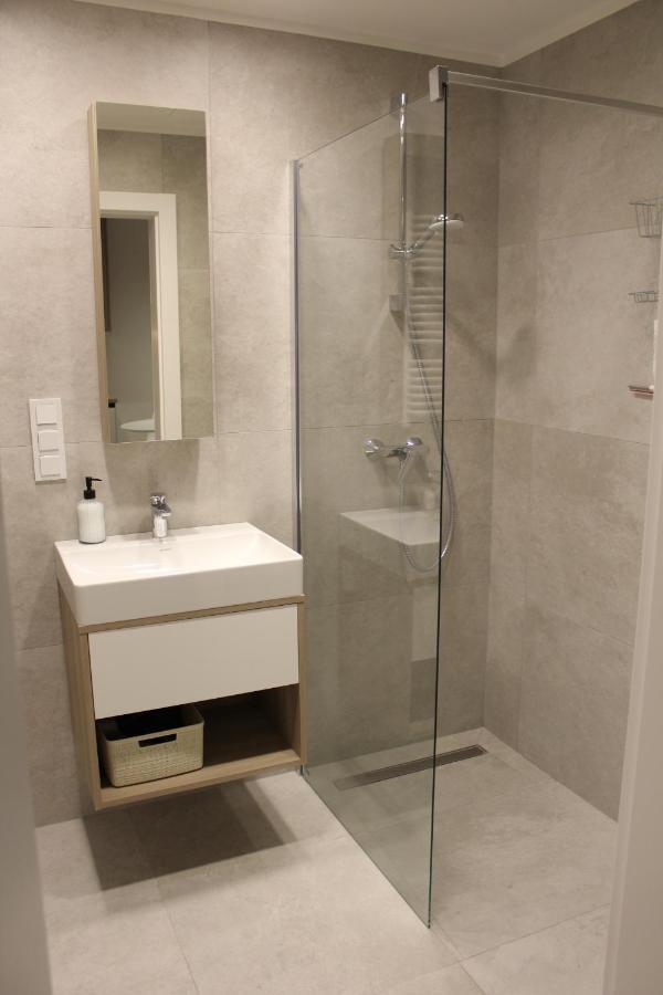 O! Shellter Apartment Luxury By Oskar Rogowo  Ngoại thất bức ảnh